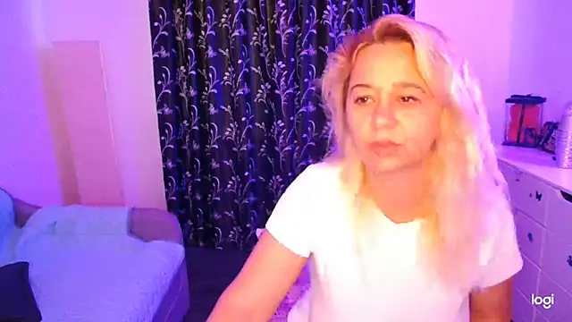 freyyamore1 online show from 06/25/26, 05:45
