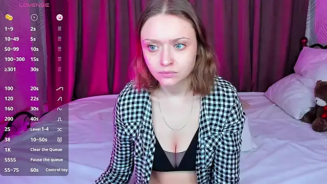 Snapshot of Linda_Bryant chatting on 01/19/25, 12:49 Linda Bryant online show from 01/19/25, 12:49