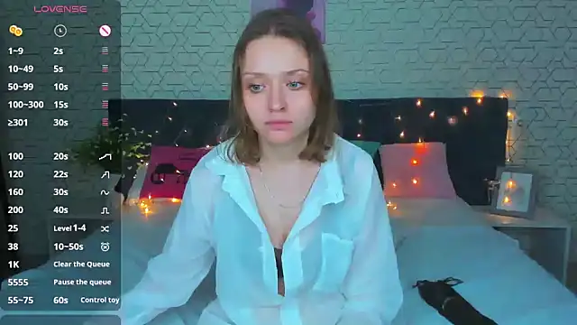 Snapshot of Linda_Bryant chatting on 02/01/25, 03:19 Linda Bryant online show from 02/01/25, 03:19