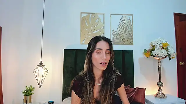 Nina Cavaali online show from 01/23/25, 06:14