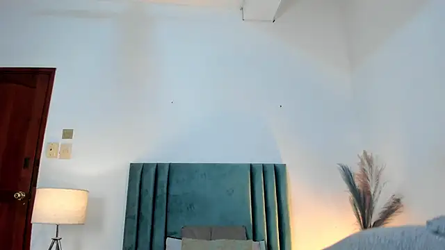 Nina Cavaali online show from 02/07/25, 06:02