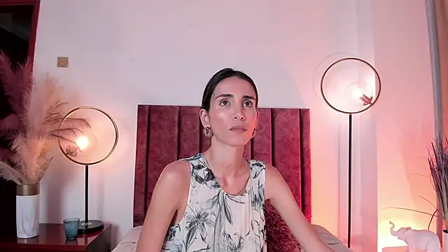 Nina Cavaali online show from 02/13/25, 06:05