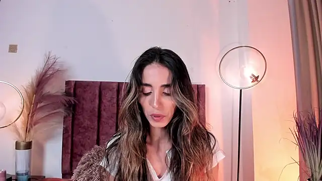 Nina Cavaali online show from 02/17/25, 06:04