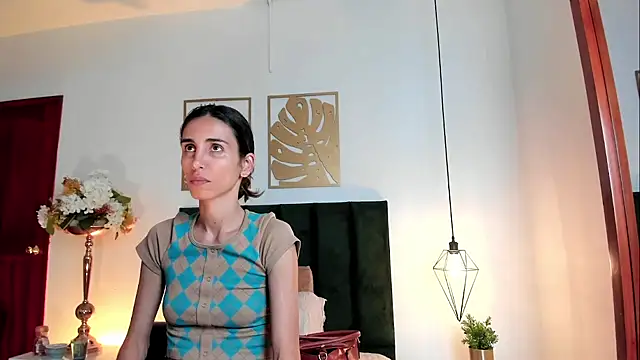 Nina Cavaali online show from 03/12/25, 02:56