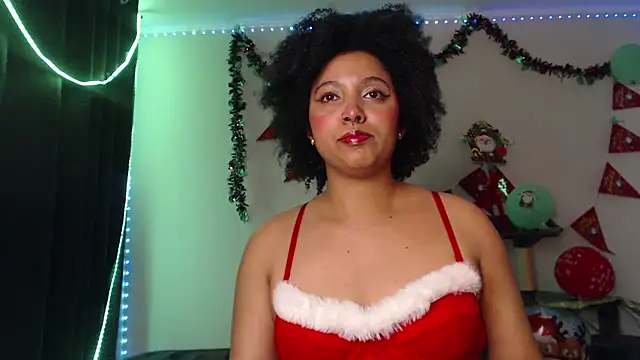 Snapshot of michell_bling1 chatting on 12/25/24, 05:16 michell bling1 online show from 12/25/24, 05:16