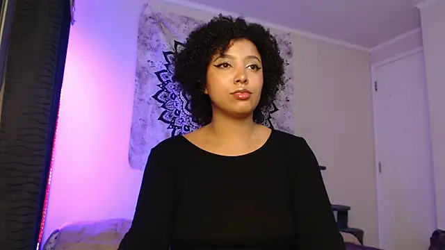 Snapshot of michell_bling1 chatting on 01/25/25, 03:09 michell bling1 online show from 01/25/25, 03:09