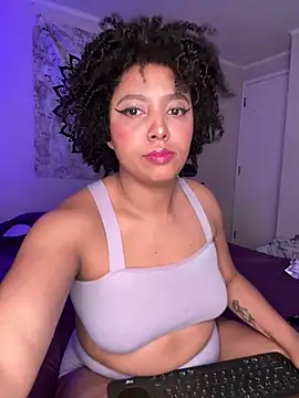 Snapshot of michell_bling1 chatting on 03/16/25, 07:15 michell bling1 online show from 03/16/25, 07:15