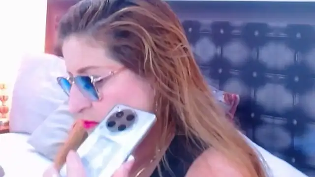 sandra 20 online show from 11/20/25, 11:10