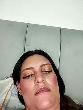 Mia Hampton online show from 03/07/25, 10:21