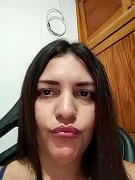 Snapshot of Mia_Hampton chatting on 01/07/26, 06:43 Mia Hampton online show from 01/07/26, 06:43