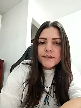 Snapshot of Mia_Hampton chatting on 01/18/26, 06:44 Mia Hampton online show from 01/18/26, 06:44