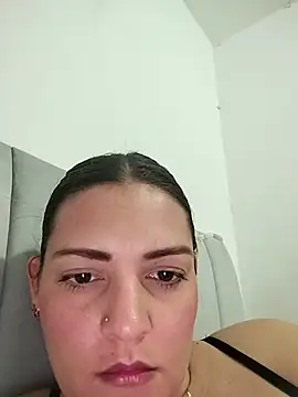 Snapshot of Mia_Hampton chatting on 05/15/26, 06:37 Mia Hampton online show from 05/15/26, 06:37