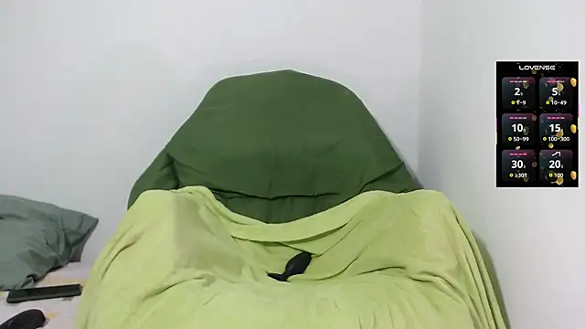 Dany milk online show from 10/14/25, 01:28