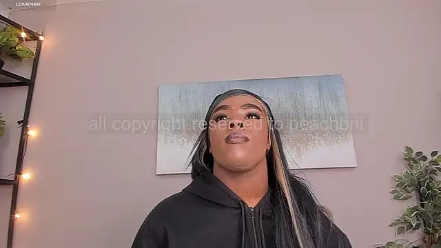 Briana Wells  online show from 12/02/25, 01:28