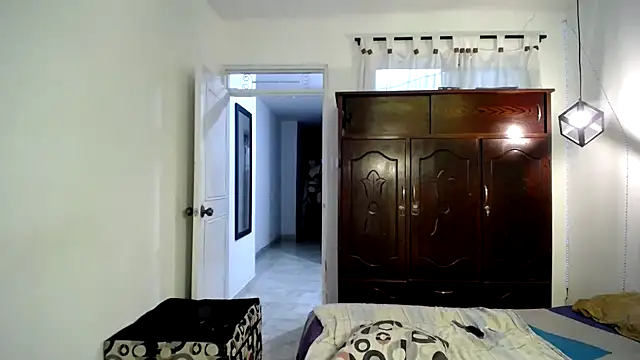 Snapshot of ivonne__hott1 chatting on 02/25/25, 11:22 ivonne hott1 online show from 02/25/25, 11:22