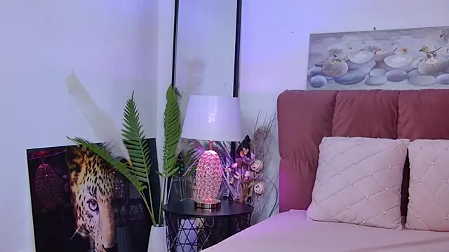 Snapshot of NicolLopeze chatting on 01/30/25, 11:44 NicolLopeze online show from 01/30/25, 11:44