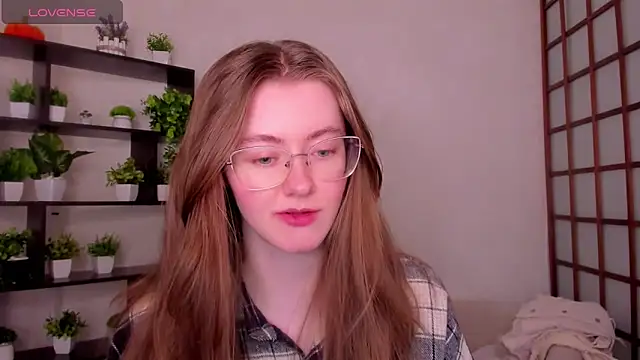 KateCuddle online show from 05/12/26, 02:19