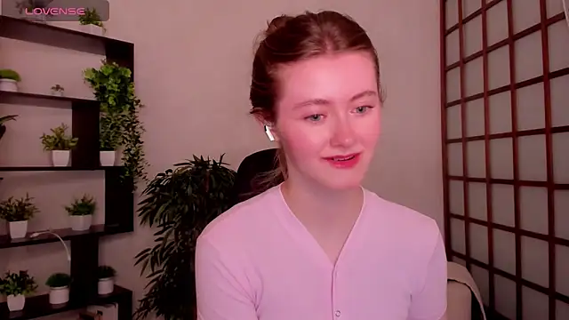 KateCuddle online show from 06/15/26, 02:47