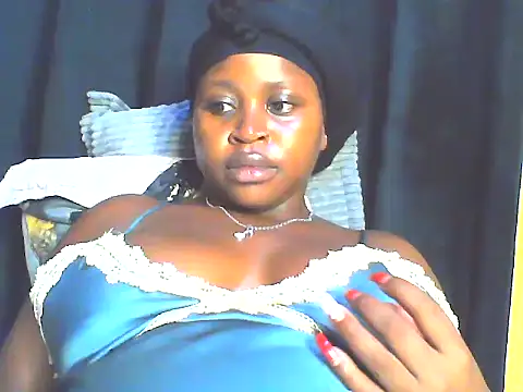 Snapshot of EboniesBelle chatting on 05/04/26, 03:24 EboniesBelle online show from 05/04/26, 03:24