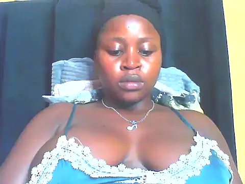 Snapshot of EboniesBelle chatting on 05/07/26, 05:57 EboniesBelle online show from 05/07/26, 05:57