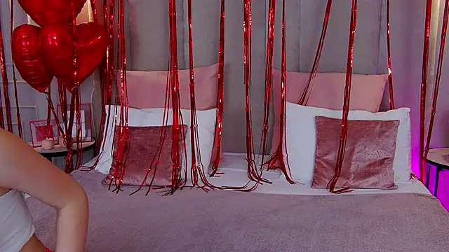 Betty Bridge online show from 02/11/25, 06:08