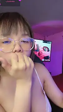 Snapshot of Maple_Honeycome chatting on 04/03/26, 07:45 Maple Honeycome online show from 04/03/26, 07:45