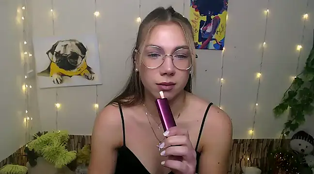 Snapshot of Sport_Tall_Doll chatting on 12/23/24, 07:06 Sport Tall Doll online show from 12/23/24, 07:06