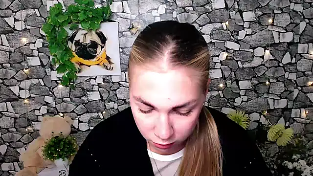 Snapshot of Sport_Tall_Doll chatting on 10/07/25, 09:50 Sport Tall Doll online show from 10/07/25, 09:50