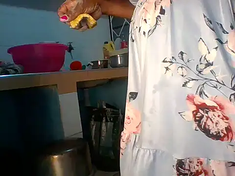 Snapshot of Eminent_Ride chatting on 11/14/25, 07:23 Eminent Ride online show from 11/14/25, 07:23