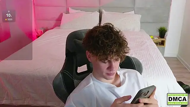 cute thomas online show from 01/30/25, 11:24