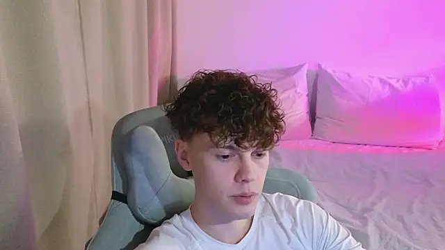 Snapshot of cute_thomas chatting on 03/16/26, 07:51 cute thomas online show from 03/16/26, 07:51