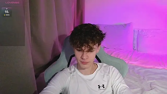 cute thomas online show from 05/09/26, 06:57