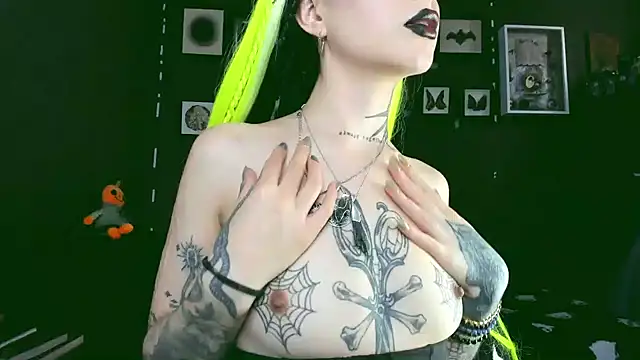 insania 9999  online show from 02/11/25, 07:38