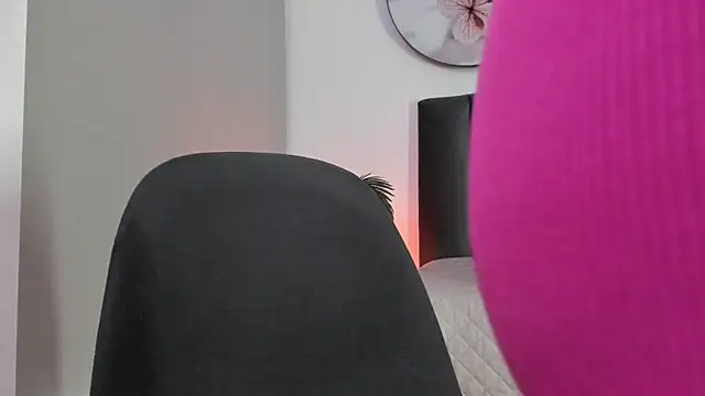 SaharaGarcia   online show from 02/12/25, 09:43