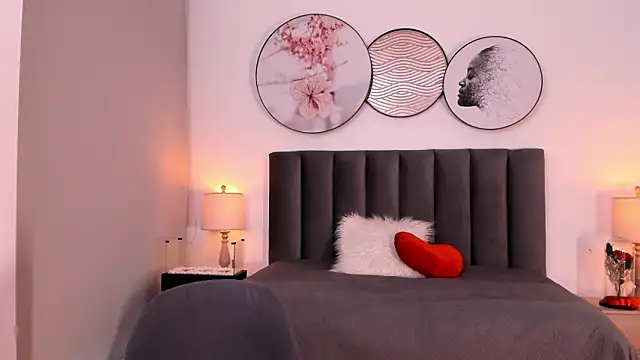 Snapshot of SaharaGarcia__ chatting on 03/04/26, 09:54 SaharaGarcia online show from 03/04/26, 09:54