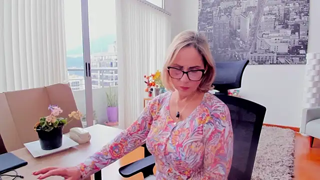 Snapshot of jane_turner chatting on 01/06/26, 01:15 jane turner online show from 01/06/26, 01:15