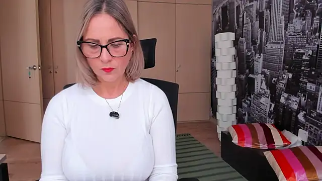 Snapshot of jane_turner chatting on 02/17/26, 01:18 jane turner online show from 02/17/26, 01:18