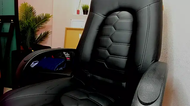 Persephoni online show from 03/09/25, 08:51