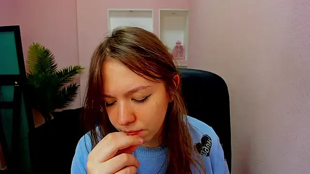 Persephoni online show from 10/12/25, 10:36