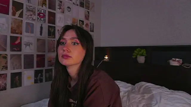 itssophiie online show from 09/12/25, 05:46