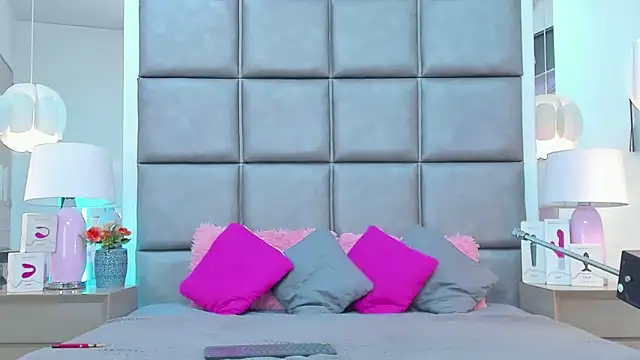 AllissaBrowm online show from 02/01/25, 06:51