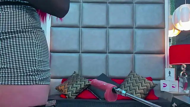 AllissaBrowm online show from 04/21/26, 04:45