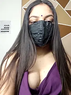 Snapshot of _desigori chatting on 03/02/25, 04:07  desigori online show from 03/02/25, 04:07