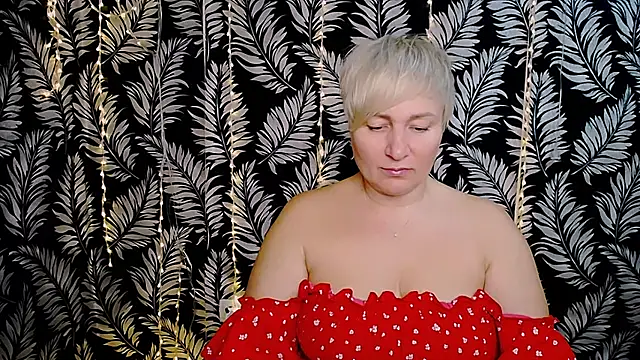 Snapshot of Olivia_playful chatting on 09/11/25, 11:32 Olivia playful online show from 09/11/25, 11:32