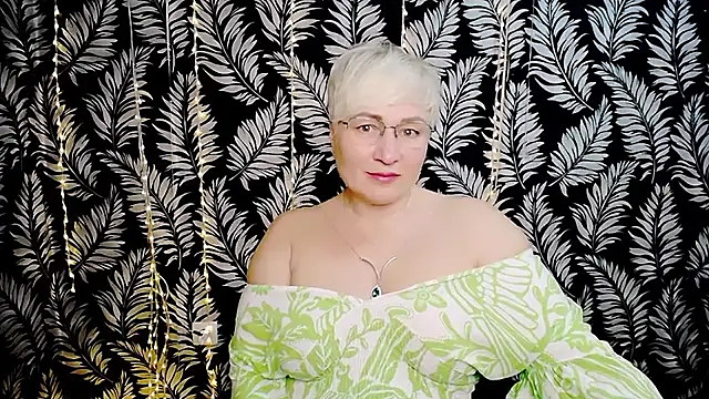 Olivia playful online show from 05/01/26, 10:42