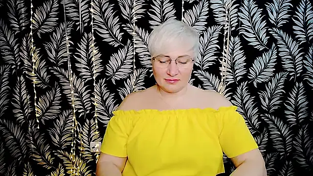 Snapshot of Olivia_playful chatting on 05/16/26, 10:23 Olivia playful online show from 05/16/26, 10:23