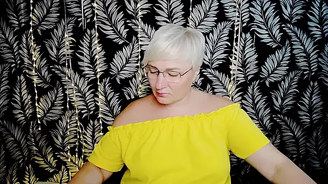 Snapshot of Olivia_playful chatting on 06/18/26, 10:30 Olivia playful online show from 06/18/26, 10:30