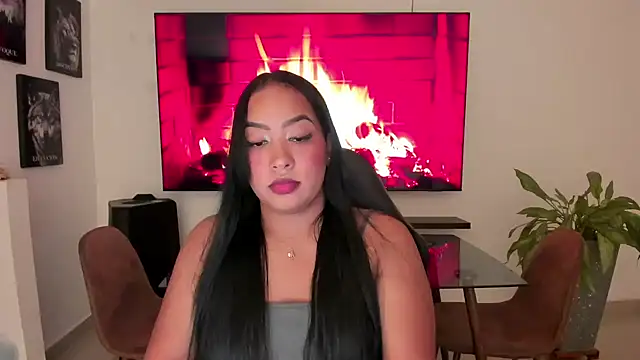 Snapshot of brunetenikole02 chatting on 10/26/25, 02:06 brunetenikole02 online show from 10/26/25, 02:06