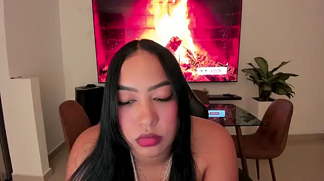 Snapshot of brunetenikole02 chatting on 02/18/26, 02:18 brunetenikole02 online show from 02/18/26, 02:18