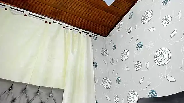 luna evaa online show from 02/13/25, 05:33